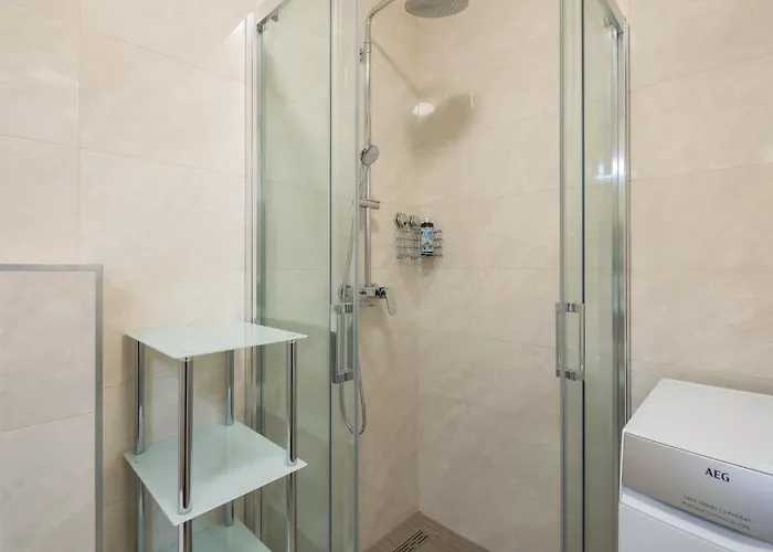 Апартаменти Luxury Sea View Anda